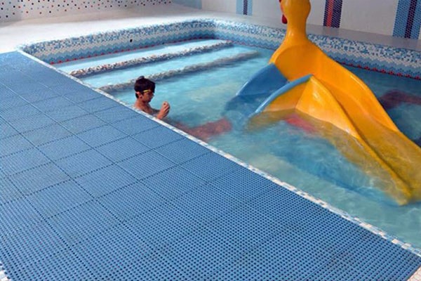 راهنمای خرید کفپوش استخری 1 کفپوش استخری